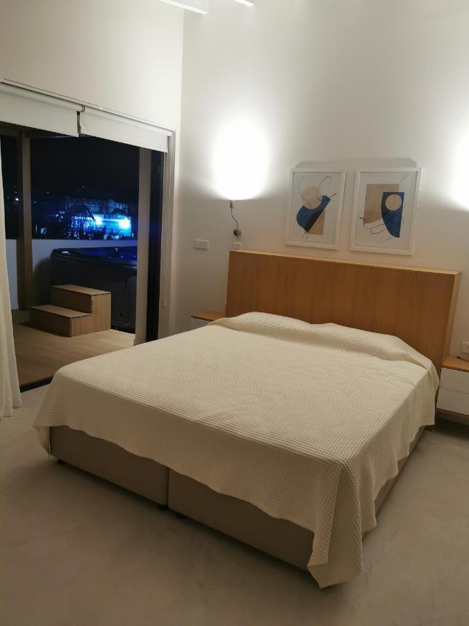 Y & P Latchi Hotel Extérieur photo