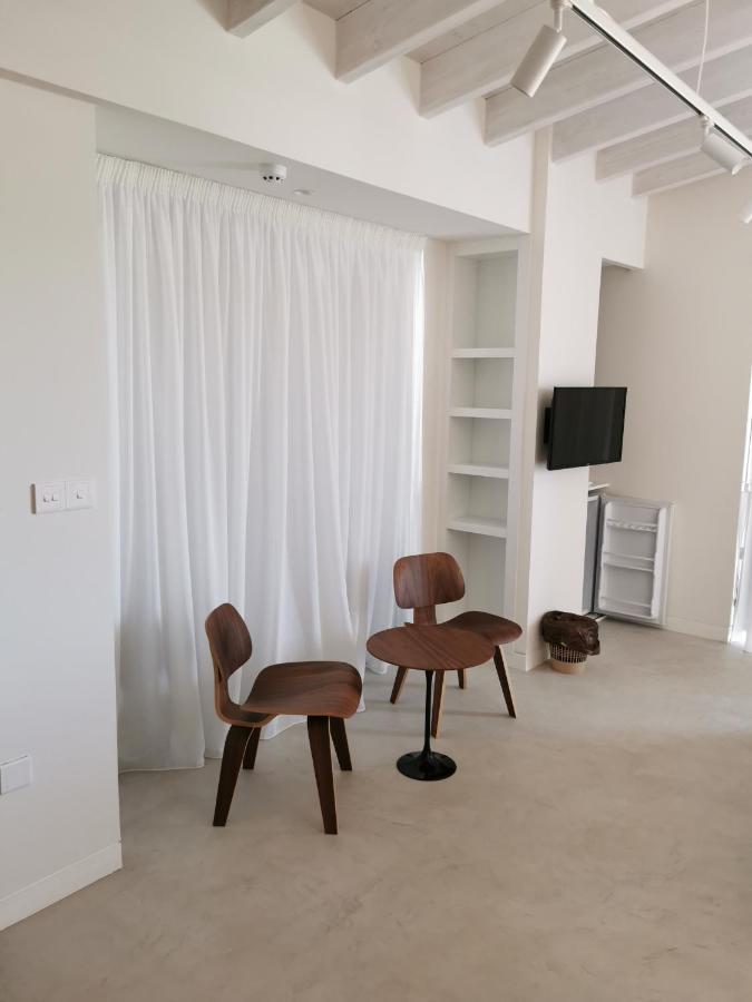 Y & P Latchi Hotel Extérieur photo