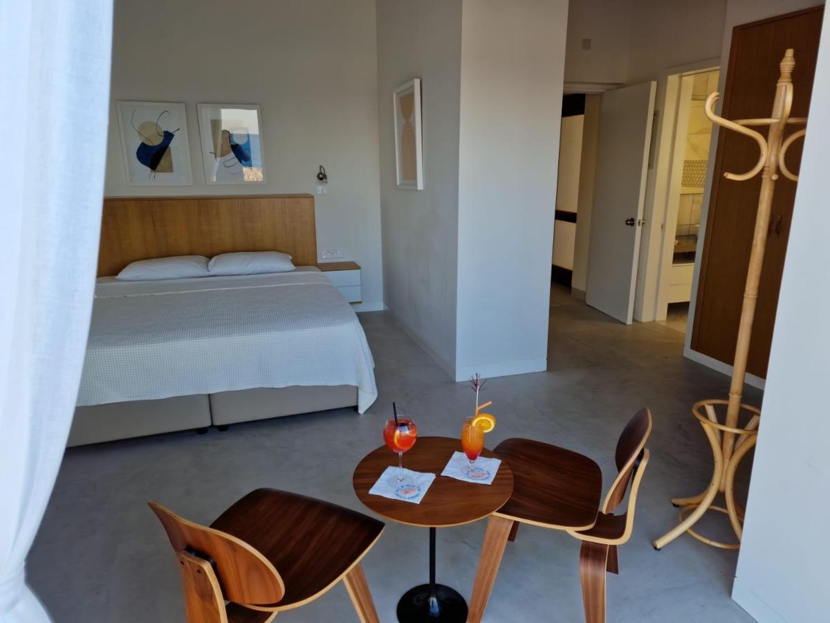Y & P Latchi Hotel Extérieur photo