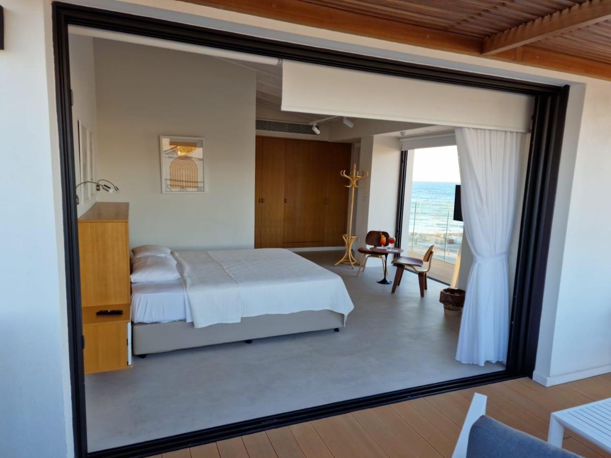 Y & P Latchi Hotel Extérieur photo